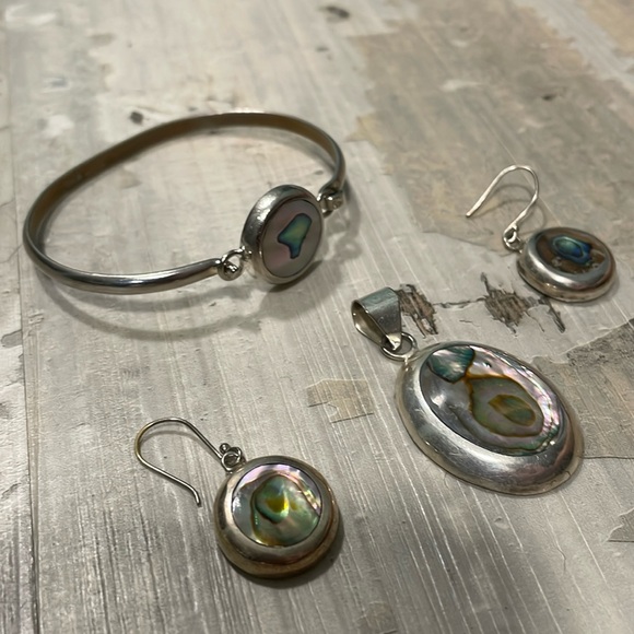 Bracelet, Pendant & Earrings Set Silver Color & Abalone Shell - Picture 3 of 5